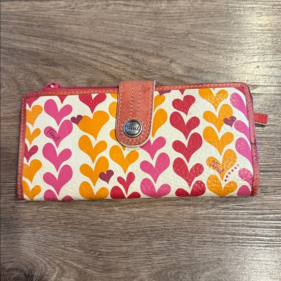 Fossil Hearts Leather Wallet - Picture 1 of 8